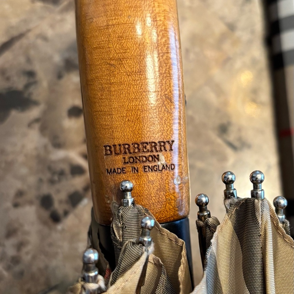 COPY - Vintage Burberry umbrella - Picture 9 of 9